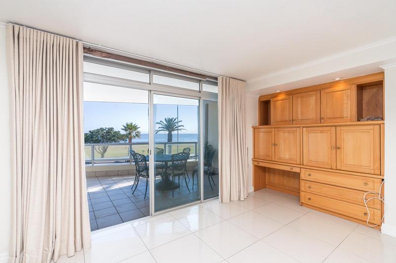 2 Bedroom Property for Sale in Sea Point Western Cape